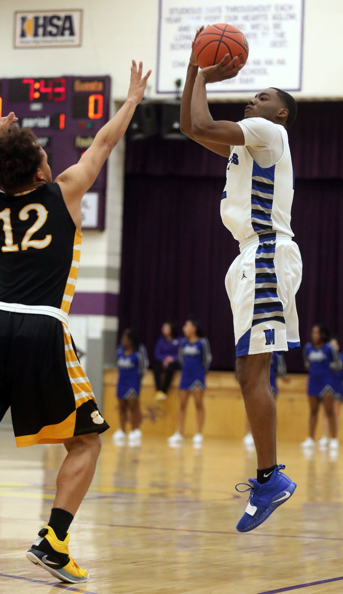 Eisenhower vs MacArthur boys basketball 11 2.25.19.jpg